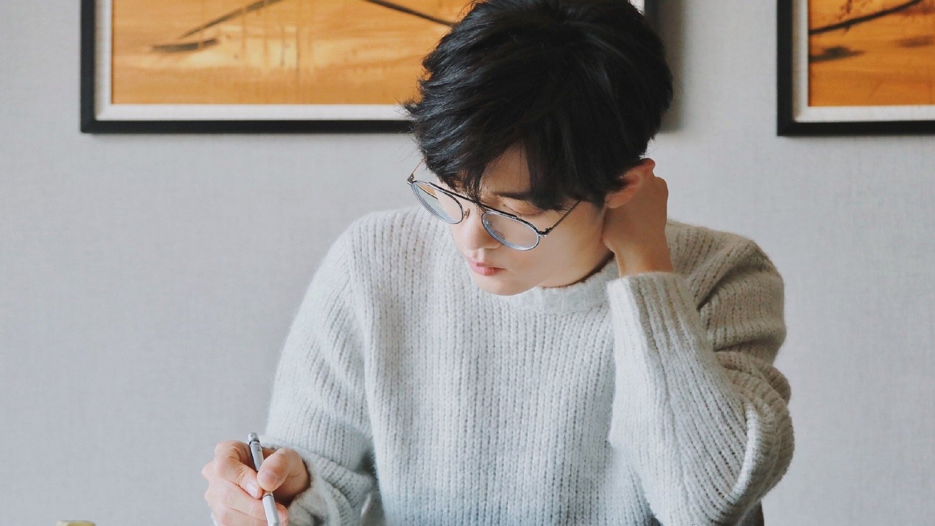 在带领球队取得“逆转”胜利过程中，他的篮下争抢战术锦上添花！