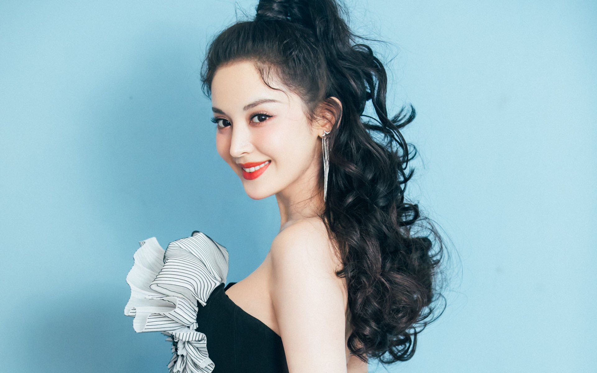 英超：曼城在补时绝杀曼联，争冠格局再起波澜，英超联赛曼城vs曼联比赛结果