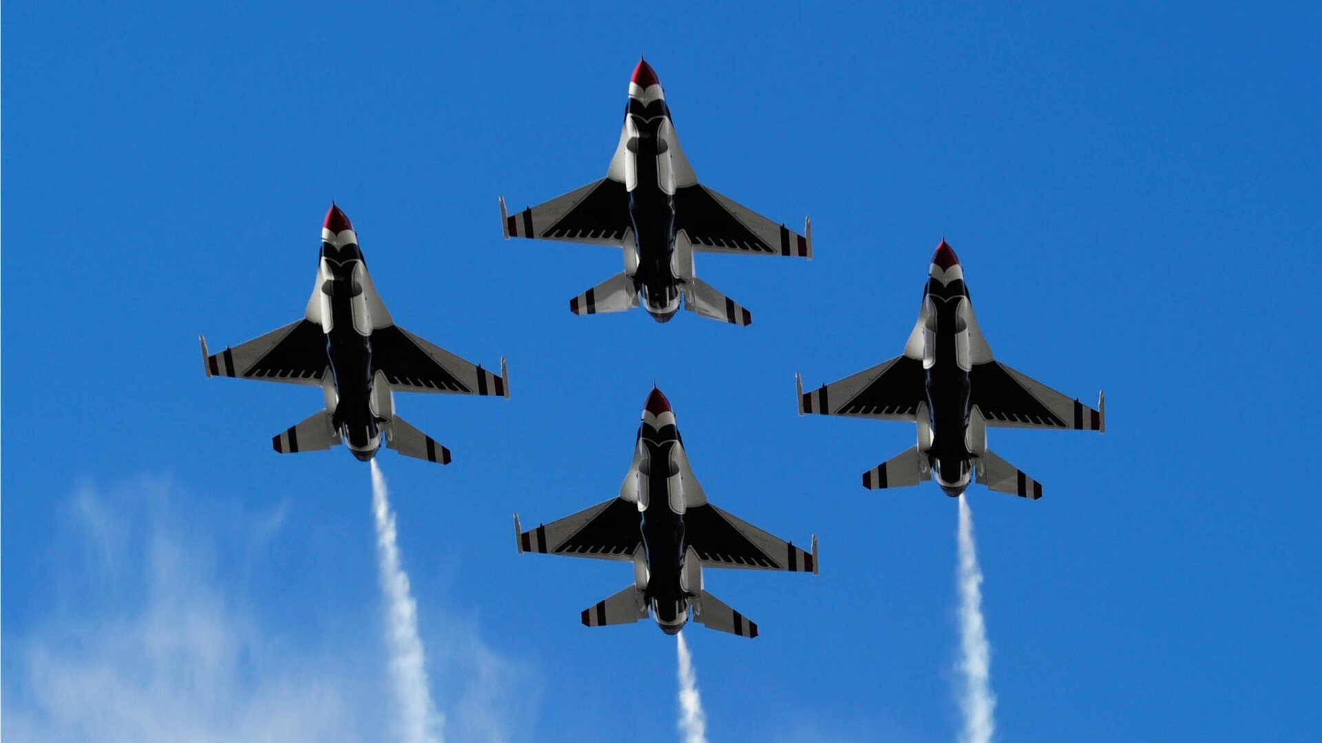 “壁球:谁才是速度与反应的王者?高新区全民健身馆上演极速之战”