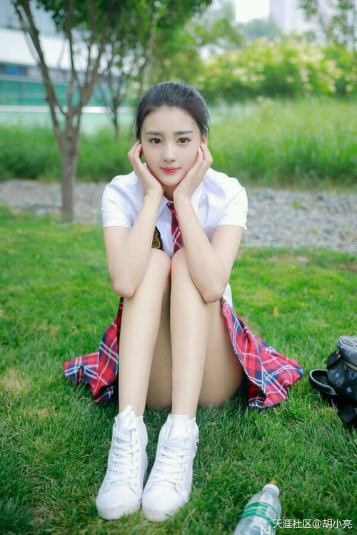 短距离王者之争 覃海洋沉着应战，覃海洋游泳运动员资料